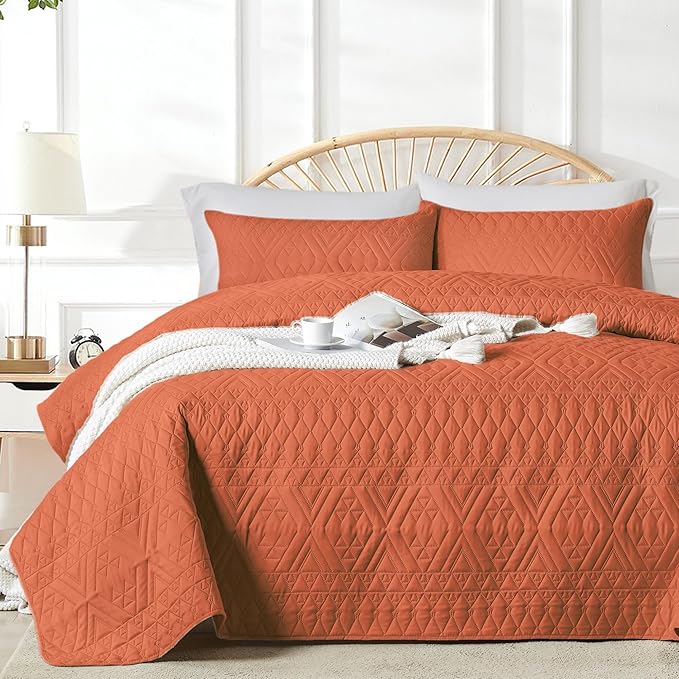 akkialla Twin Size Quilt Bedding Set,Burnt Orange Lightweight Microfiber Soft Bedspreads,Modern Style Geoetric Pattern Coverlet Set for All Seasons,2 Piece(1 Quilt,1Pillow Sham)