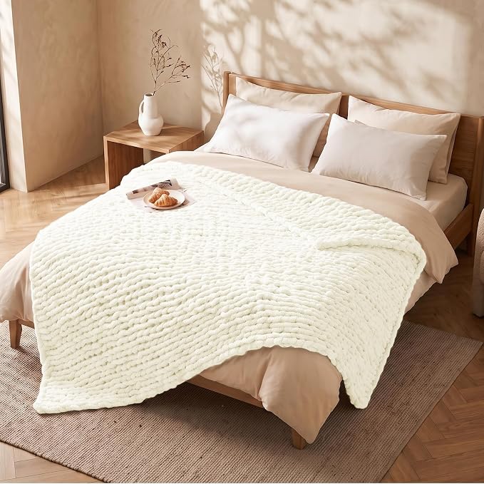 L'AGRATY Chunky Knit Throw Blanket for Couch, 50 x 70 Inches, Cream White | Handmade Chenille Crochet Blanket for Sofa Bed, Thick Cable Knitted Blankets for Room Home Decor, Birthday Gift for Women Mom