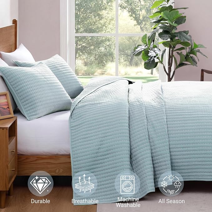 King Size Quilt-Lightweight Bedspreads Sky Blue King Quilt Bedding Set | Soft Coverlet with 2 Pillow Shams for All Seasons, Suitable for Bed, Couch, 3 Pieces, 106"x94"