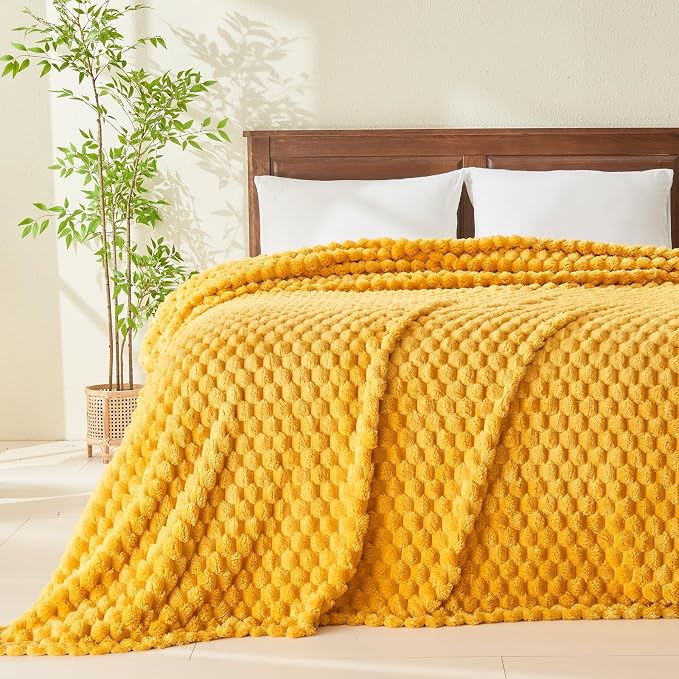 NEWCOSPLAY Fleece Clouds Cozy King Blanket for Couch, Yellow, 90"x110" | Premium Silky Flannel Blanket, Soft Lightweight Fluffy Throw Blanket for Bed Sofa Decor, Gift for All Season Use