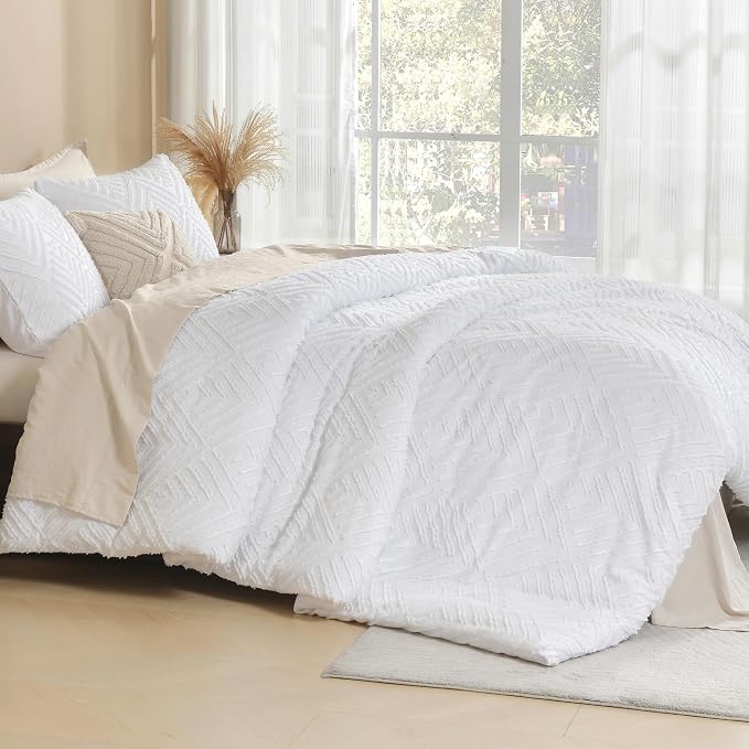 Litanika Oversized King Comforter Set, 3 Pcs White Tufted Boho Bedding Set | Farmhouse Shabby Chic Vintage Bohemian Textured Aesthetic Soft Fluffy Lightweight Breathable All Season Bed Set