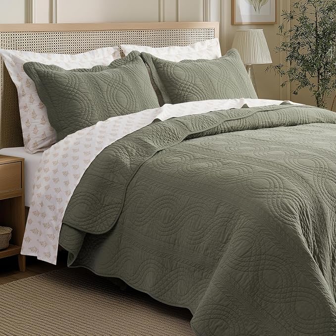 100% Cotton Scallop Quilt Set, Queen Size, Olive Green | Scalloped Border, Timeless Chic Aesthetic, All-Season Comfort, Perfect French Country Bedroom Decor, 3 Piece Set with 2 Shams