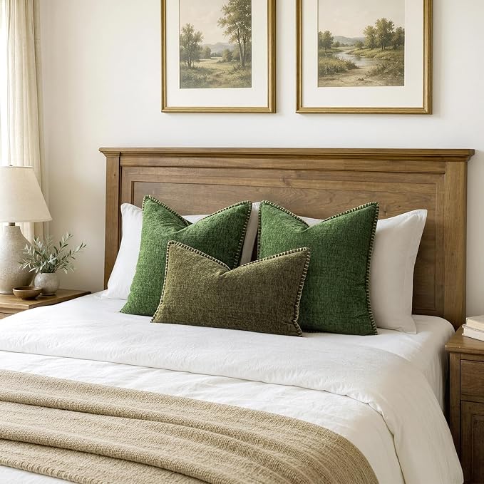 MIULEE Decorative Couch Throw Pillow Covers 20x20 Inch Forest Green 2 Pack | Farmhouse Pillow Covers with Stitched Edge, Soft Chenille Cushion Cases, for Sofa Bed Living Room Home Decor, Moss Green