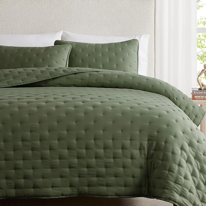 WDCOZY Olive Green Cloud King Size Quilt Set, Tan Lightweight Farmhouse Bedspread, Rustic Country Coverlet, Taupe Camel Soft Bedding, Thin Comforter for All Season - 3 Pieces, 104x90 inches