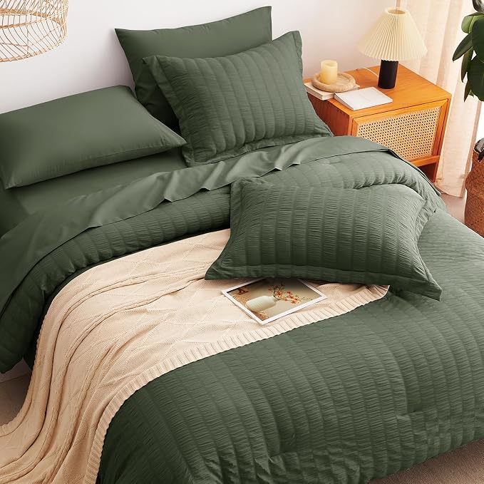 Full Size Comforter Set 7 Pieces Dark Green Seersucker Bed in a Bag | OEKO-TEX Certified, All Season Bedding Set with 240 GSM Down Alternative Comforter, Flat & Fitted Sheets, Pillowcases & Shams