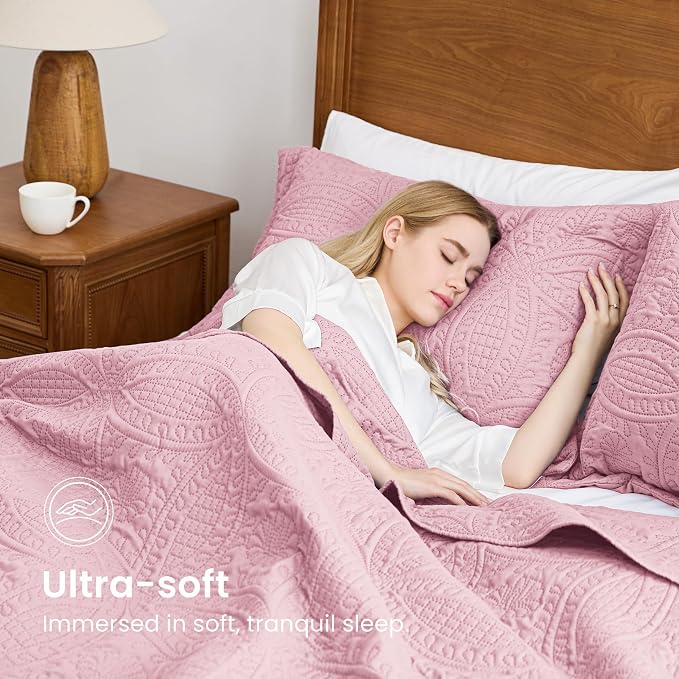 Love's cabin Oversized King Size Quilt Bedding Set Pink Bedspreads - Oversized King Lightweight Bedspread Comforter - Coin Pattern Coverlet for All Season - 3 Pieces (1 Quilt, 2 Pillow Shams)