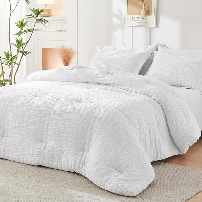 HYMOKEGE White Oversized Queen Comforter Set Seersucker 7 Pieces, All Season Luxury Bed in a Bag for Bedroom, Bedding Set with Comforter, Sheets, Pillowcases & Shams