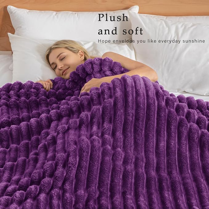Exclusivo Mezcla Striped King Size Fleece Blanket for Bed, Couch, 90"x104" | Soft Breathable Cozy Bed Blankets, Lightweight Plush Fluffy Fuzzy Jacquard Decorative Blankets