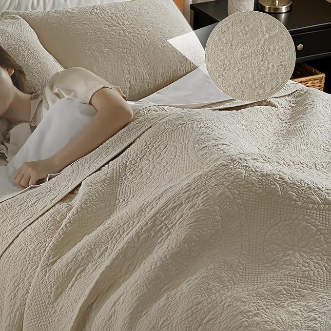 GOONE 100% Cotton Oversized King Quilt Set 112"x106" Light Beige | Lightweight Breathable Oversized Bedspread Coverlet for Summer, Farmhouse Stitched Medallion Pattern Bedding Set with 2 Shams