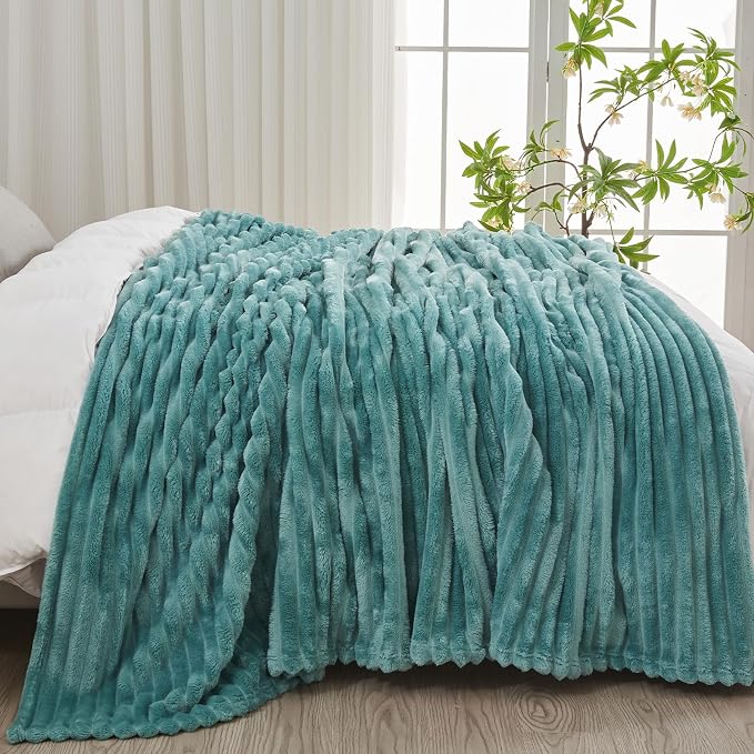 NEWCOSPLAY Fleece Ribbed Cozy Queen Blanket for Couch, Light Teal, 90"x90" | Premium Silky Flannel Blanket, Soft Lightweight Fluffy Throw Blanket for Bed Sofa Decor, Gift for All Season Use