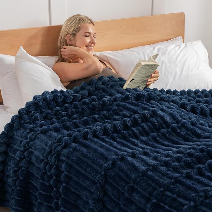 Exclusivo Mezcla Striped California King Size Fleece Blanket for Bed | Soft Breathable Cozy Bed Blankets, Lightweight Plush Fluffy Fuzzy Jacquard Decorative Blankets