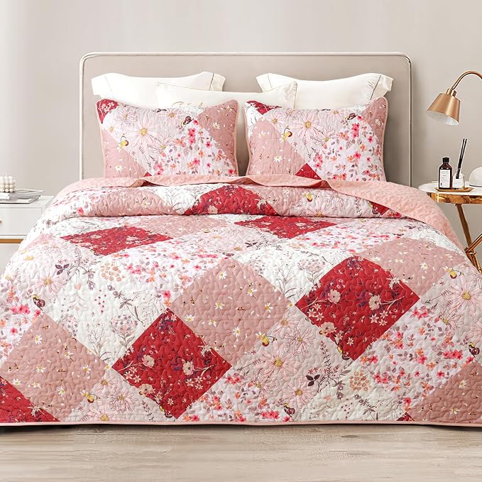 Whale Flotilla Patchwork Quilts Queen Size, Extra Soft Floral Bedspreads | Red Reversible Lightweight Full Queen Quilt Bedding Set for Bed, Printed Coverlets with 2 Pillow Shams for All Seasons