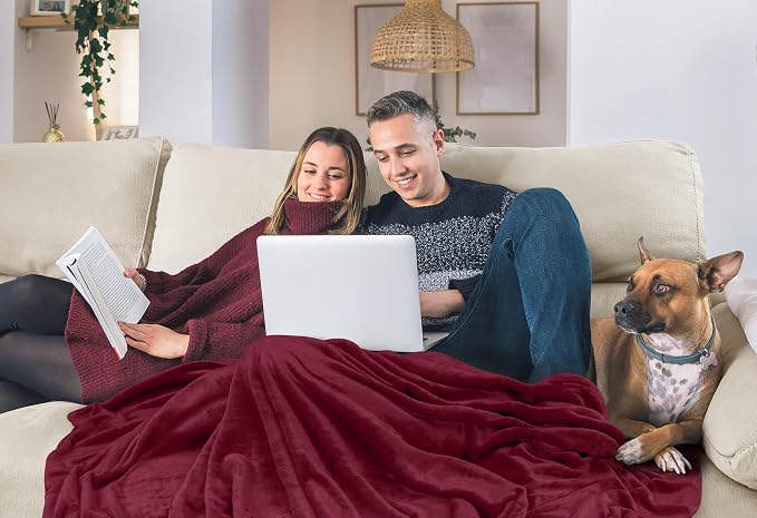 Utopia Bedding Soft Fleece Bed Blanket King Size Burgundy (90x102 Inch) | Microfiber Plush Warm Lightweight Breathable Cozy Blanket Anti-Static, All Season Use, Gift for Women and Men