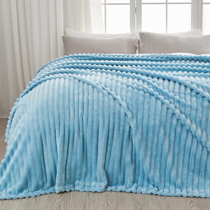 NEWCOSPLAY Fleece Ribbed Cozy King Blanket for Couch, Blue, 90"x110" | Premium Silky Flannel Blanket, Soft Lightweight Fluffy Throw Blanket for Bed Sofa Decor, Gift for All Season Use