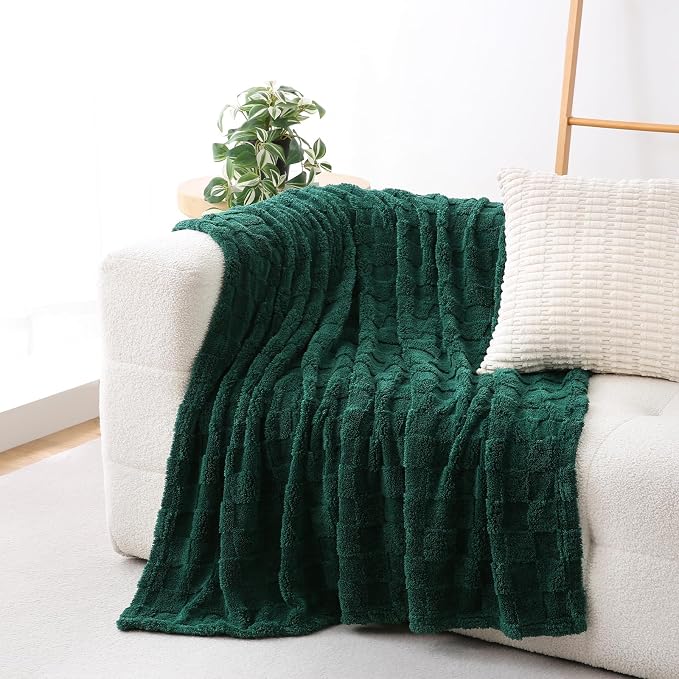 Dark Green Fleece Throw Blanket 50”×70”Checkered Design for Couch | Super Soft Cozy Plush Microfiber 3D Square Pattern Flannel Blanket for Sofa Bed Lightweight for Adults,Women