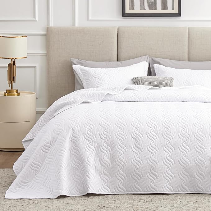 Love's cabin Twin Quilt Set White Bedspreads - Soft Bed Summer Lightweight Bedspread Comforter - Modern Style Wave Pattern Coverlet for All Season - 2 Pieces (1 Quilt, 1 Pillow Sham)