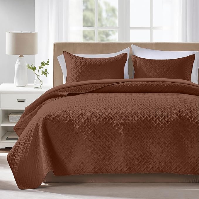FLYMME Twin Quilt Bedding Set,Brown Lightweight Microfiber Bedspread, Modern Geometric Weave Stripe Pattern, Soft Summer & All-Season Bed Coverlet, Includes 1 Quilt & 1 Sham