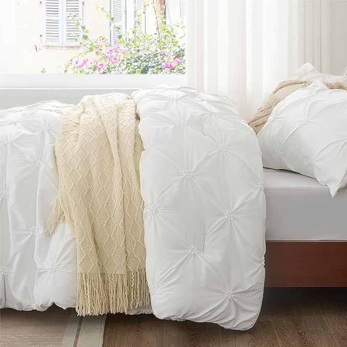 BEDELITE Twin Comforter Set White,Lightweight & Soft Comforter | Pintuck Boho Bedding, Warm & Cute Bed Set for All Season,With 1 Pillowcase