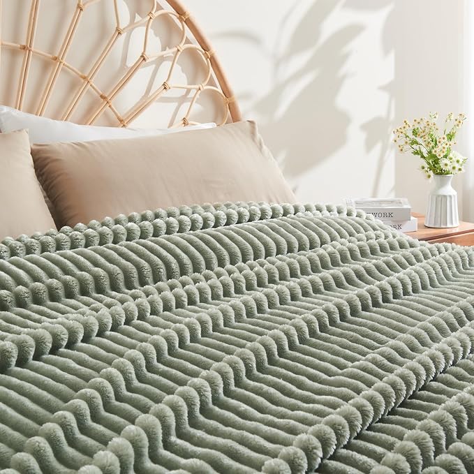 NEWCOSPLAY Fleece Ribbed Cozy Queen Blanket for Couch, Sage Green, 90"x90" | Premium Silky Flannel Blanket, Soft Lightweight Fluffy Throw Blanket for Bed Sofa Decor, Gift for All Season Use