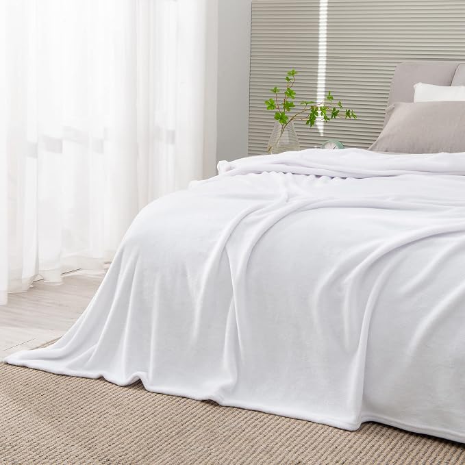 BEDELITE Fleece Blanket Soft Plush Queen Size Bed Blanket White 90"x90" | Ultra Soft Fleece, Plush Microfiber, Lightweight Warmth, All Season Comfort, Fade Resistant, Machine Washable,Perfect for Bed