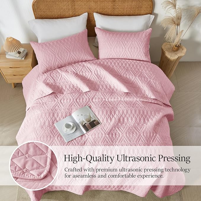 akkialla Twin Quilt Set, Pink Lightweight Microfiber Bedspread Coverlet, Boho Geometric Pattern, Soft All-Season Bedding, 2-Piece (1 Quilt, 1 Pillow Sham)