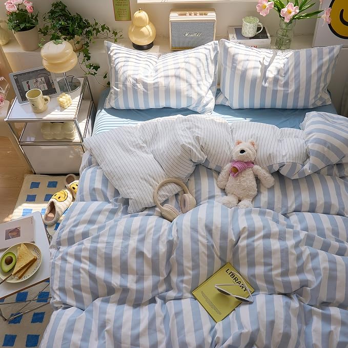 LifeTB Blue Striped Comforter Set Twin XL, Vintage Blue White Stripes Pattern Printed Comforter with 2 Pillowcases, Breathable Soft Lightweight Bedding Comforter Boho Farmhouse Striped Comforter Set