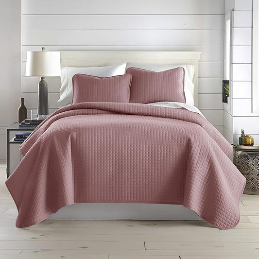 Southshore Fine Living, Inc. Oversized King Quilt Set, Lavender Quilt Bedspread King/California with 2 Matching Pillow Shams, Machine Washable Bedding, Soft & Cozy Coverlet, Lavender