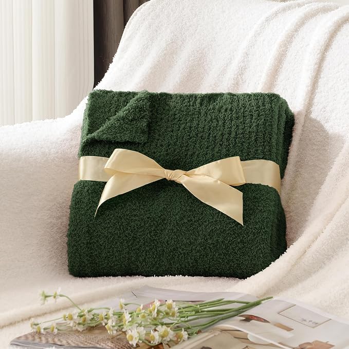 JOOJA Emerald Green Throw Blanket, Soft Fluffy Fuzzy Knit Blanket for Couch Bed Sofa, Cozy Plush Warm Blanket for Bedroom Living Room, Spring Home Decor, 50x60 Inches