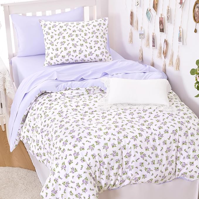Wake In Cloud - Floral Comforter Set, Coquette Cottagecore Aesthetic Flower Shabby Chic Pattern for Women Teen Girls, Soft Lightweight Bedding, 3 Pieces, White Purple, Twin/Twin XL Size