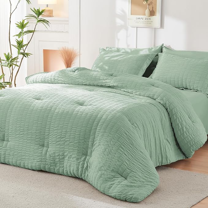 HYMOKEGE Sage Green Oversized King Comforter Set Seersucker 7 Pieces, All Season Luxury Bed in a Bag for Bedroom, Bedding Set with Comforter, Sheets, Pillowcases & Shams