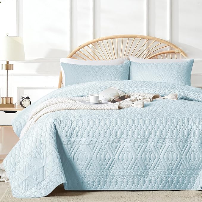 akkialla King/Cal King Size Quilt Bedding Set,Sky Blue Lightweight Microfiber Soft Bedspread,Modern Style Geometric Pattern Coverlet Set for All Seasons,3 Piece(1 Quilt,2 Pillow Shams)