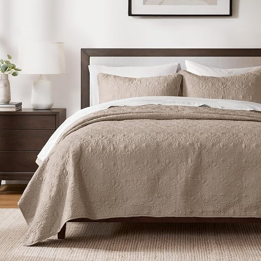 Madison Park Luxurious Cotton Damask Quilt Set, 3PC Full/Queen Bed Set | All Season, Lightweight Stitching Coverlet Bedspread Bedding Stitching with Shams, Khaki