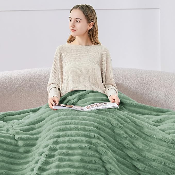 BEDELITE Striped Fleece Throw Blanket, Green, 50"x60" | 300GSM Microfiber Fleece, Soft Cozy, Lightweight Warm, Double-Sided Plush, Machine Washable, Gift, Room Decor, for Couch Sofa
