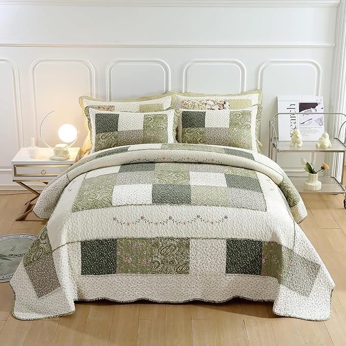vctops Farmhouse Green 3 Piece Patchwork Quilted Set Floral Embroidery Cotton Bedding Set Lightweight Reversible Bedspread Coverlet 1 Quilt + 2 Pillow Shams (Green Floral,91"x98")