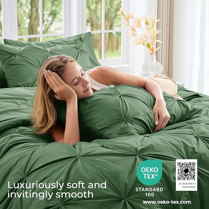 Sasttie King Size Comforter Set, 7-Piece Bed in a Bag, Pintuck Bedding Set for All Season, Includes Comforter, Flat Sheet, Fitted Sheet, Pillowcases and Pillowshams, Pale Green