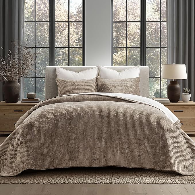 EverGrace Striped Channel Velvet Quilt Set, Queen Size, Natural Tan | Luxurious Soft Lightweight Velvet Comforter, Oversized Bedspread Coverlet, Quilted Bedding Set for All Season, with 2 Shams