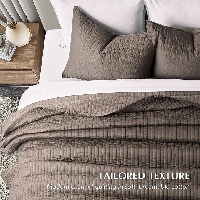 EVERGRACEHOME Cotton Sateen Quilt Set, King Size, Mocha Brown | 100% Cotton, Channel Stitch Coverlet Bedspread, Pre-Washed Lightweight Soft Bedding Set for All Season, 3 Piece, with 2 Shams