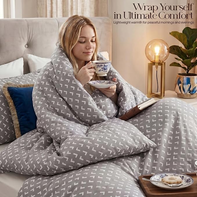 Utopia Bedding 2 Pc Twin Comforter Set, Printed Comforter, Arrows White | Comforter Set Includes Comforter (64x88) Inches, 1 Sham (20x26) Inches. Soft Microfiber Down Alternative, Machine Washable.