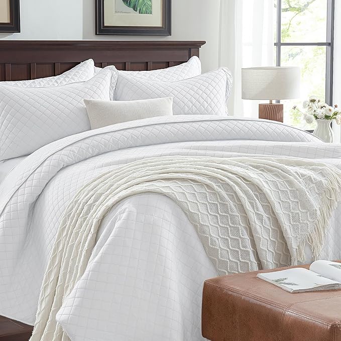 SunStyle Home Twin Quilt Set, Lightweight Bedding Summer Bedspreads,White | Soft Coverlet With 2 Pillow Shams,Morden Style Quilts for All Season, Suitable for Bed,Couch,Bedroom,Guest Room,68"X86"