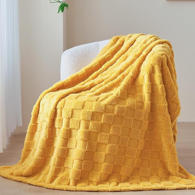 NEWCOSPLAY 3D Checkered Flannel Throw Blanket, Mustard Yellow, 50"x70" | Super Soft Cute Lightweight Decorative Premium Silky Fleece Blanket for Couch Sofa Bed, Gift for Women Men, All Season Use