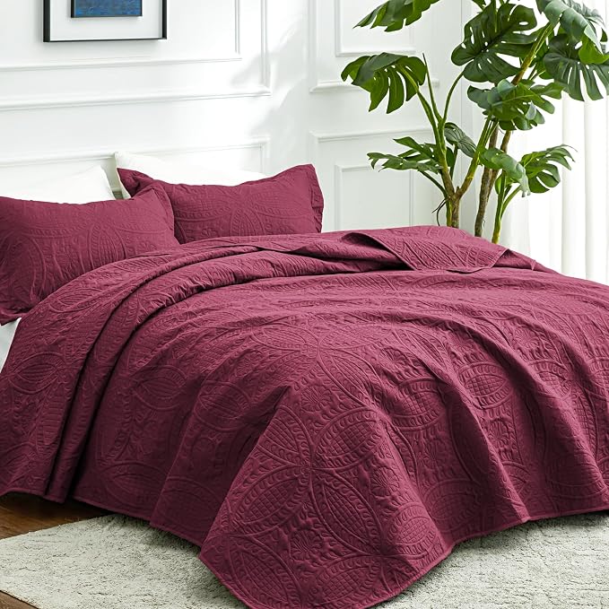 Love's cabin King Size Quilt Bedding Set Burgundy Bedspreads - Bed Lightweight Bedspread Comforter - Coin Pattern Bedding Coverlet for All Season - 3 Pieces (1 Quilt, 2 Pillow Shams)