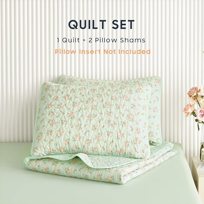 Wake In Cloud - Floral Quilt Set, Coquette Cottagecore Shabby Chic Flower Pattern for Women Teen Girls, Reversible Lightweight Bedspread Coverlet, 3 Pieces, Green Pink, Twin/Twin XL Size