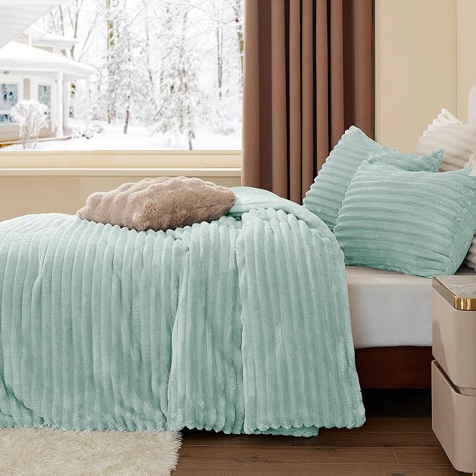 BEDELITE Fleece Queen Comforter Set, Fluffy Bed Set, Light Green | Super Soft & Warm Bedding, Luxury Fuzzy Faux Fur Comforter for Winter, Heavy Plush Bedding, with 2 Pillowcases