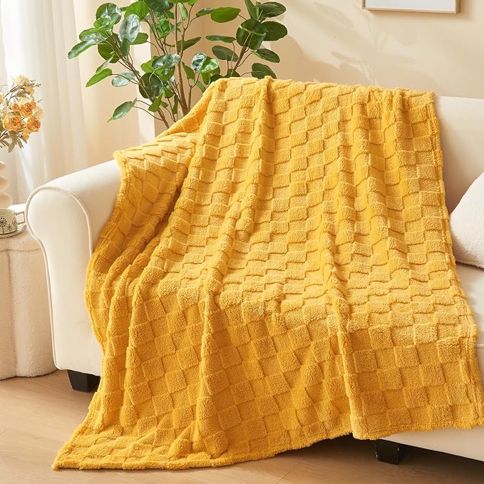 NEWCOSPLAY 3D Checkered Flannel Throw Blanket, Mustard Yellow, 50"x70" | Super Soft Cute Lightweight Decorative Premium Silky Fleece Blanket for Couch Sofa Bed, Gift for Women Men, All Season Use