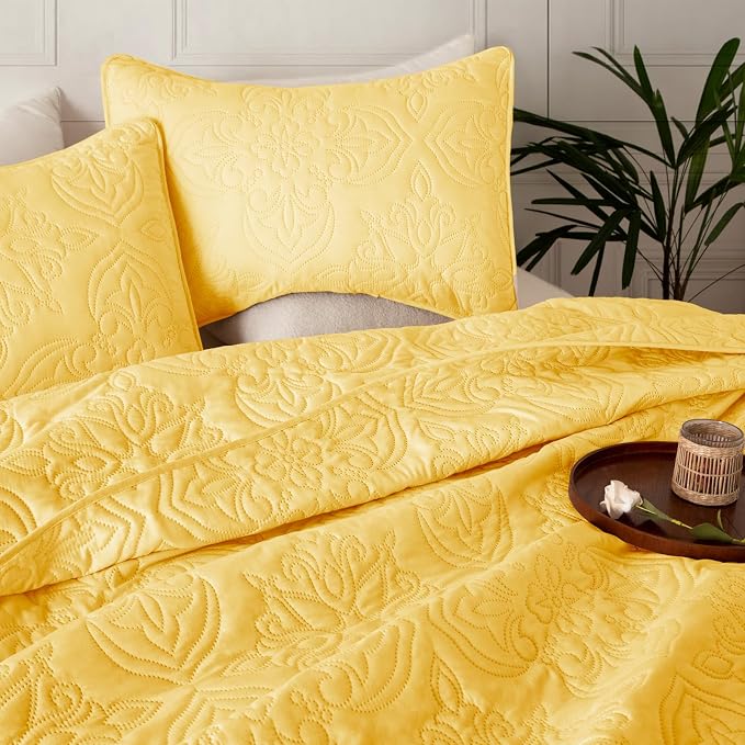 Whale Flotilla King Quilt Bedding Set Vintage Damask Reversible Bedspread | Suitable for Bed, 3 Pieces Yellow Lightweight Breathable Quilt King Size, Ultrasonic Coverlet Bed Cover with 2 Pillow Shams
