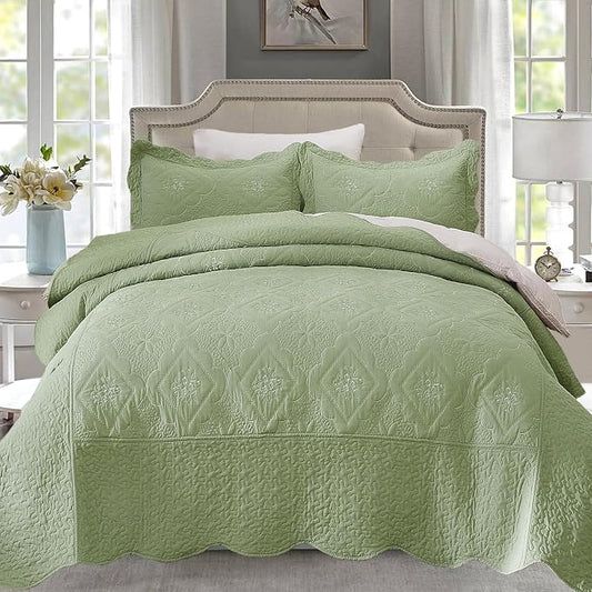 Cmfshape Floral Embroidery Quilt Set,3 Pieces King Quilt Bedding Set,Classic Diamond Pattern Quilts,Ultra Soft Lightweight Reversible Bedspread Coverlets for All Season(Sage Green,102"x90")