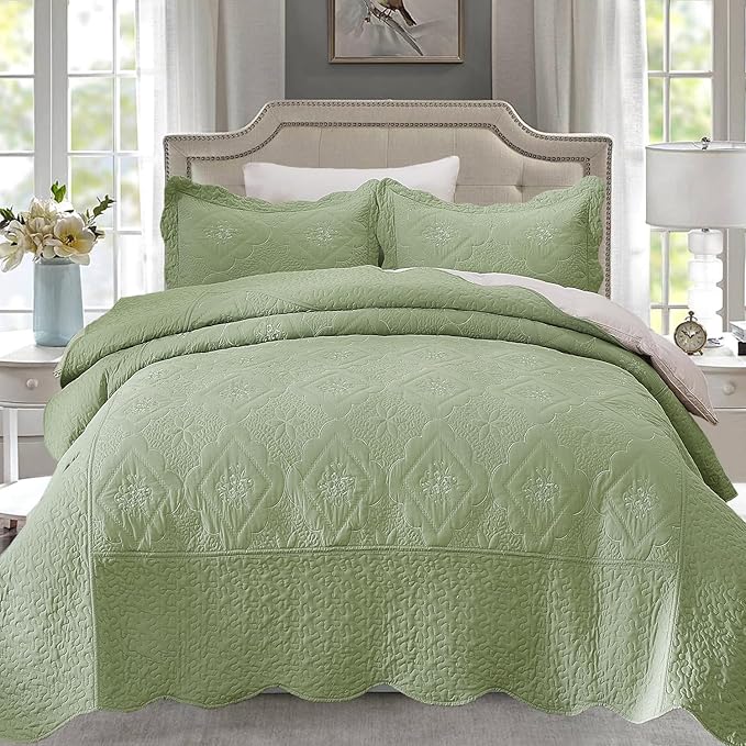 Cmfshape Oversized Floral Embroidery Quilt Set,3 Pieces Super King Quilt Bedding Set,Classic Diamond Pattern Quilt,Ultra Soft Lightweight Bedspread Coverlet for All Season(Sage Green,120"x120")