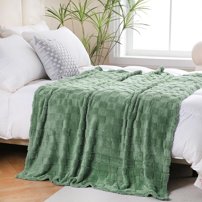 Sage Green Fleece Throw Blanket 50”×60”Checkered Design for Couch | Super Soft Cozy Plush Microfiber 3D Square Pattern Flannel Blanket for Sofa Bed Lightweight for Adults,Women