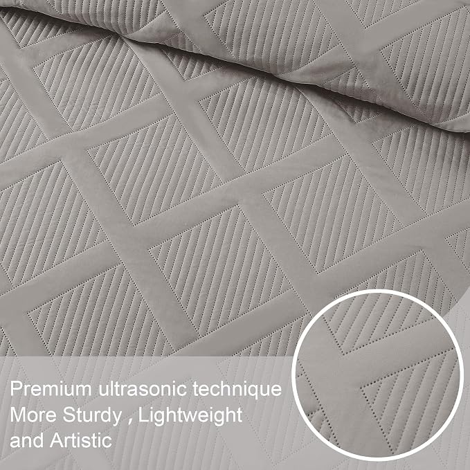 Exclusivo Mezcla Quilt Set Twin Size, 2 Pieces Light Grey Twin Quilt Bedding Set, Lightweight Quilts Soft Bedspreads Modern Striped Coverlets for All Seasons | Soft Bedspreads with 1 Pillow Sham, Modern Striped Pattern, Lightweight Bedding Set Coverlet...