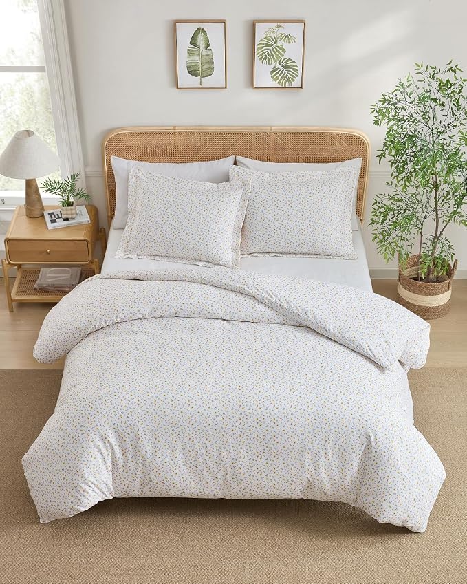 Duvet Cover King Size - Floral Duvet Cover - 3 Piece - Little Blooms | Soft Floral Duvet Cover 104 x 90 with 2 Pillow Shams, Zipper Closures & Ties, Floral Bedding for Women, Men, Kids & Teens
